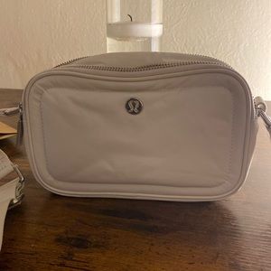 Lululemon Camera Bag, white